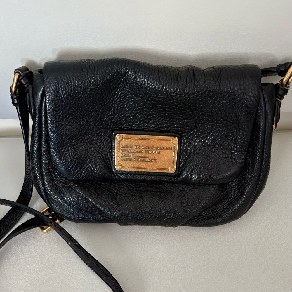 Marc by Marc Jacobs Classic Q Isabelle crossbody bag in black🖤